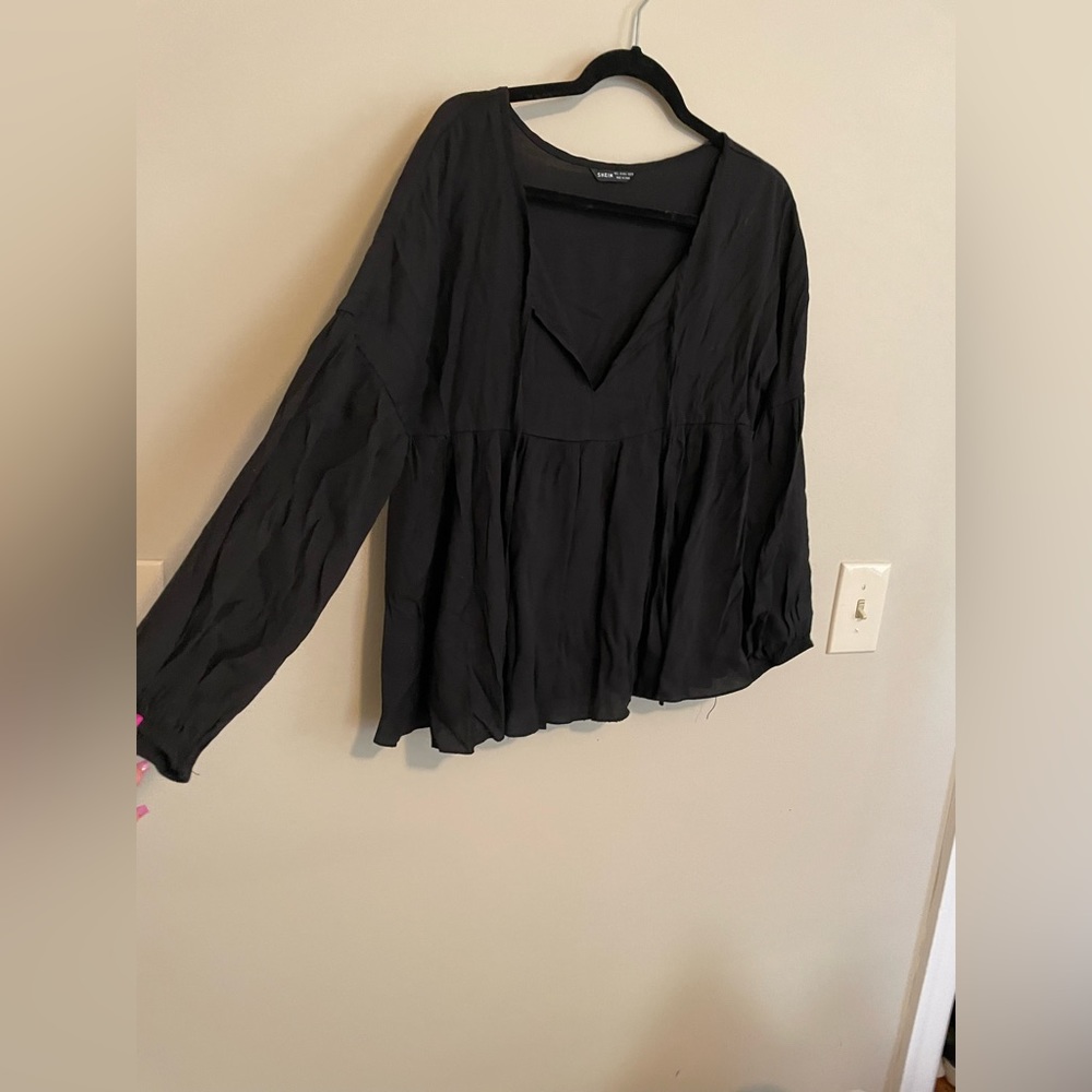 Black, flowy blouse